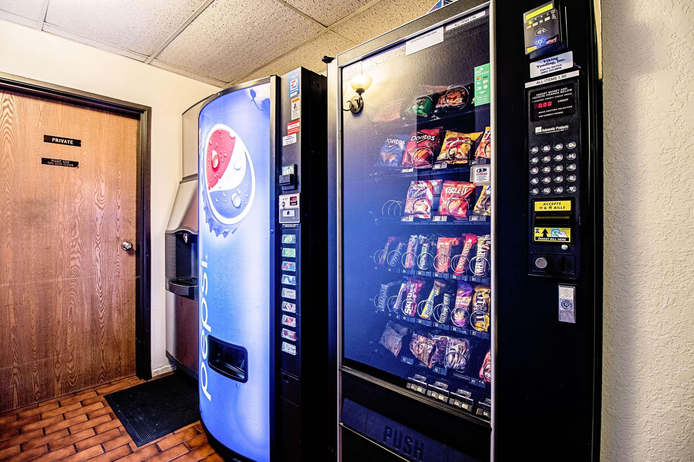 Econo Lodge Watertown Εξωτερικό φωτογραφία