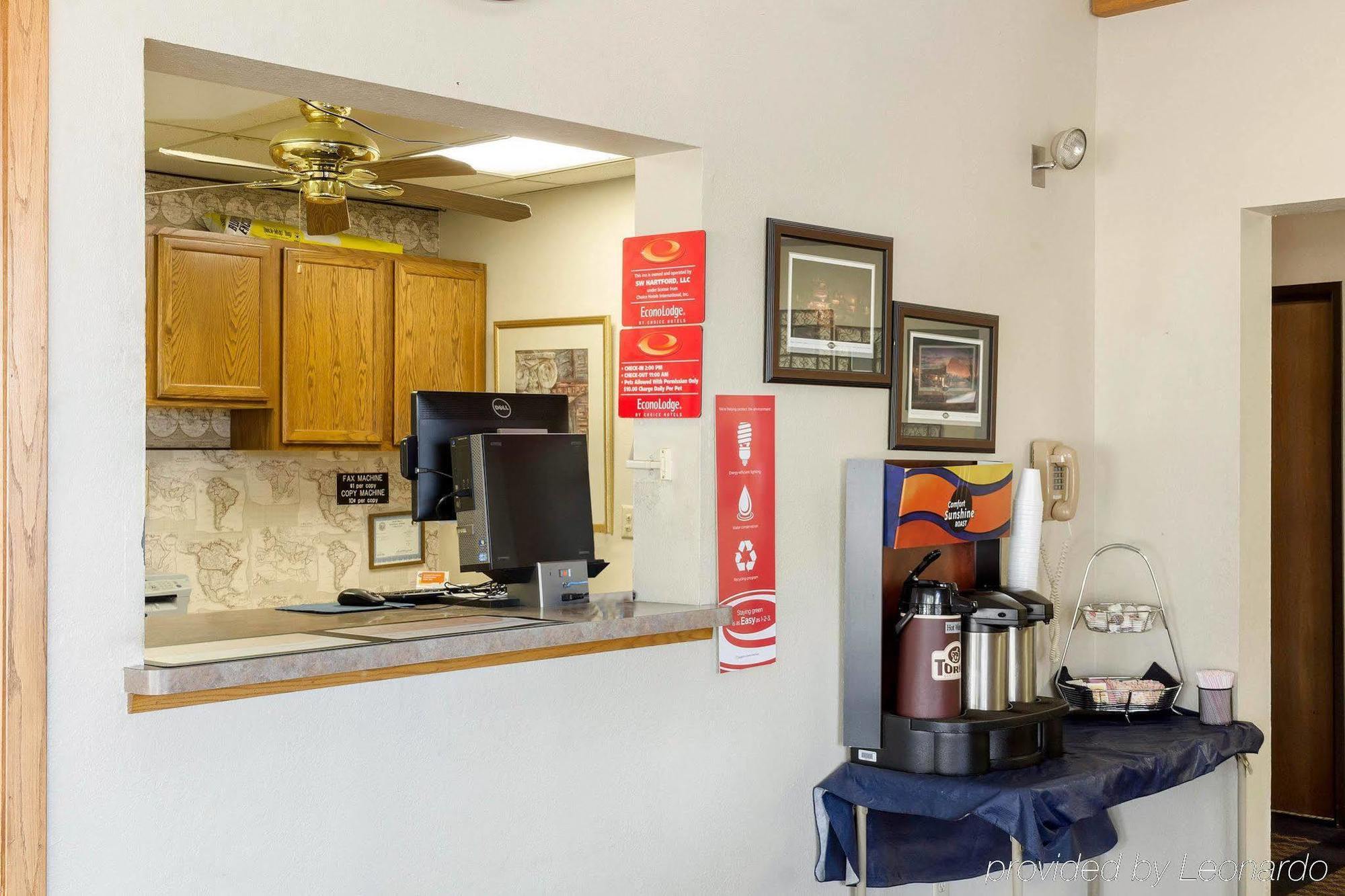 Econo Lodge Watertown Εξωτερικό φωτογραφία