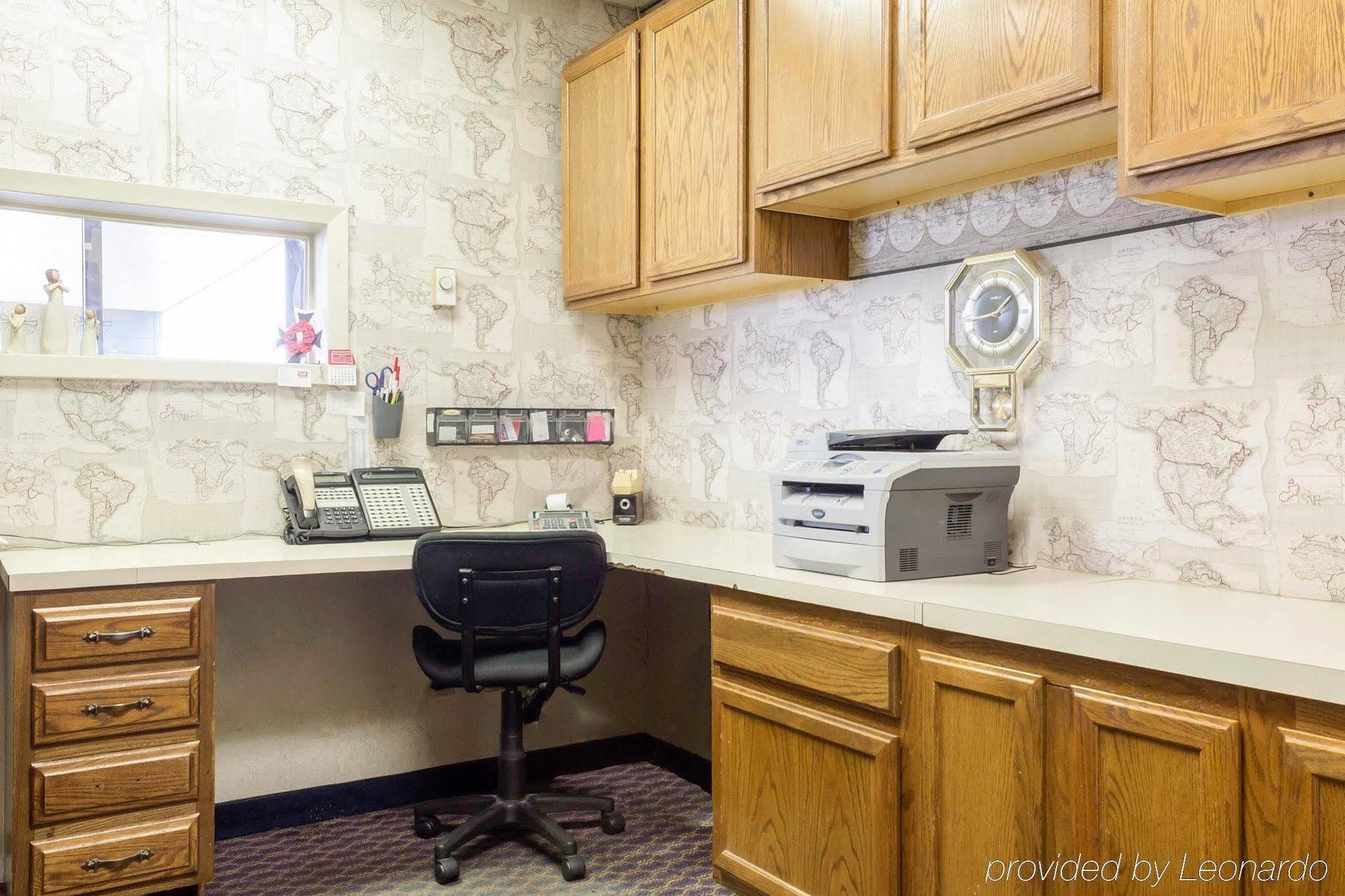 Econo Lodge Watertown Εξωτερικό φωτογραφία