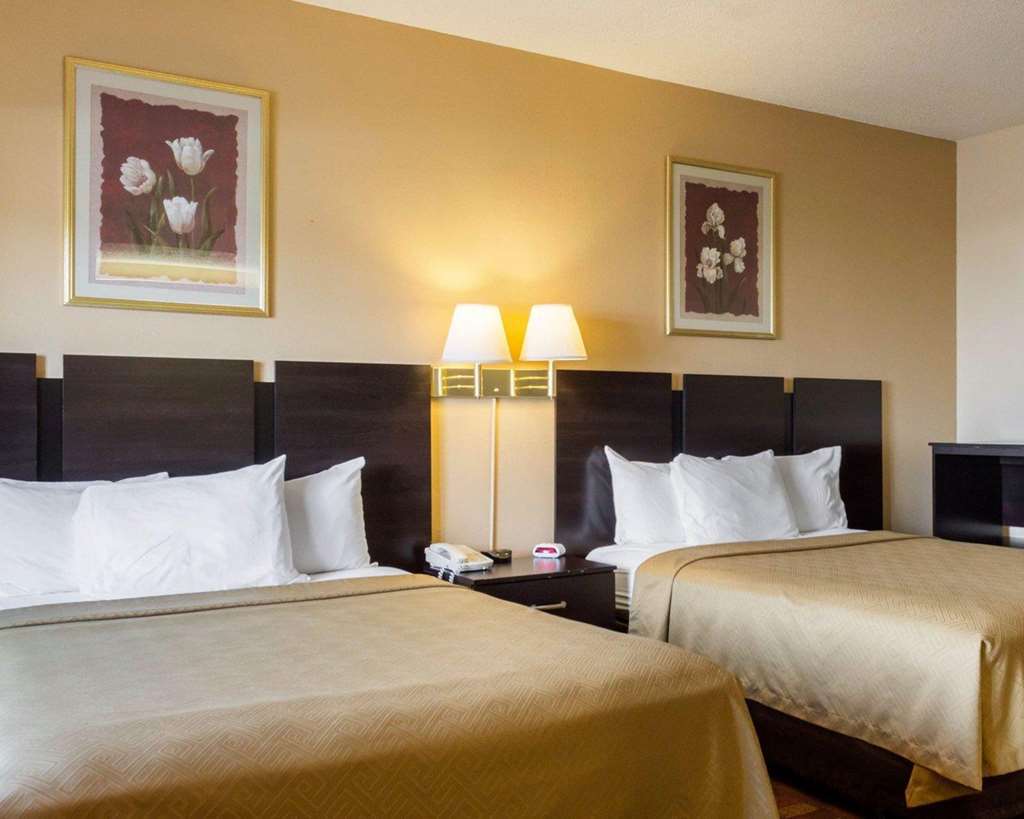 Econo Lodge Watertown Δωμάτιο φωτογραφία