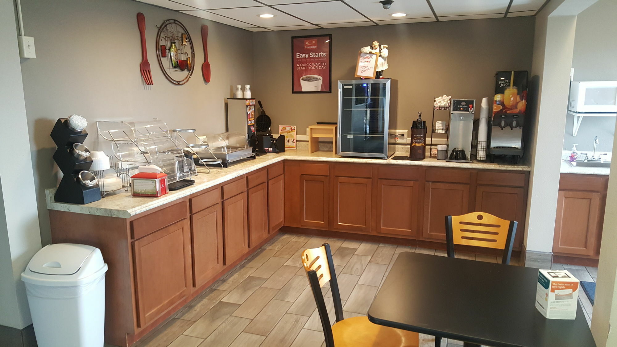 Econo Lodge Watertown Εξωτερικό φωτογραφία